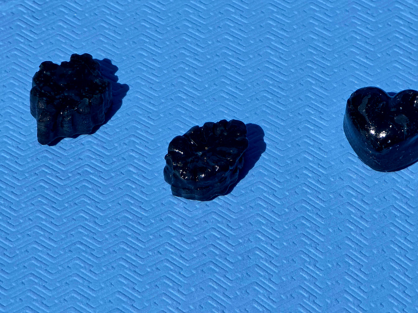 Hand-Sculpted Mixed Clay Motifs – Resin-Coated Charm Set (6 Pieces)