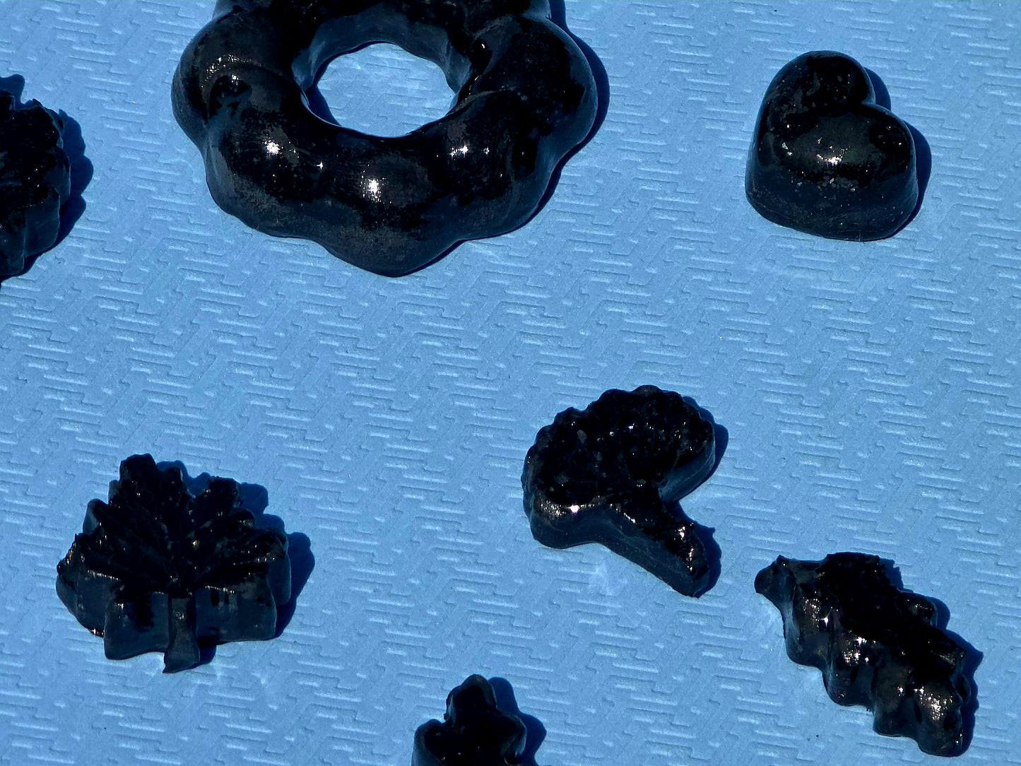 Hand-Sculpted Mixed Clay Motifs – Resin-Coated Charm Set (6 Pieces)