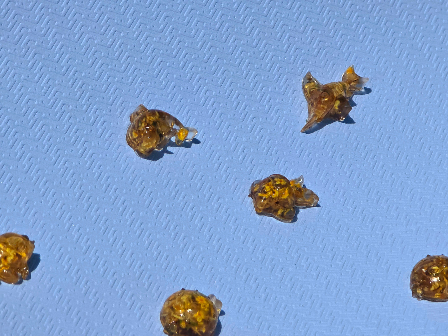 Mixed Aquarium Species – 6 Resin Marine Charms