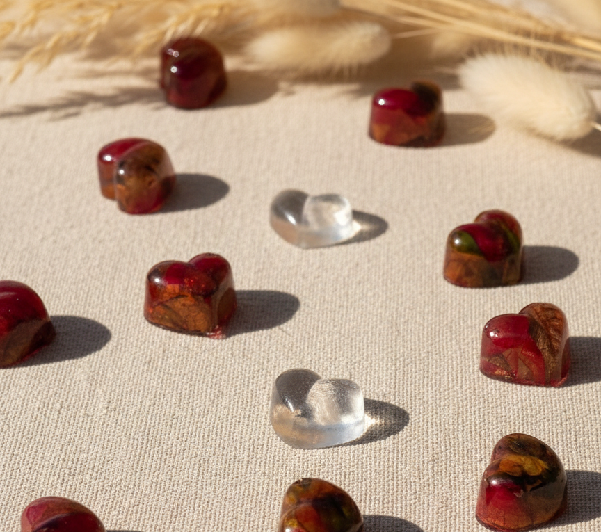 Ruby Heart Accents – 3-Piece Resin Set